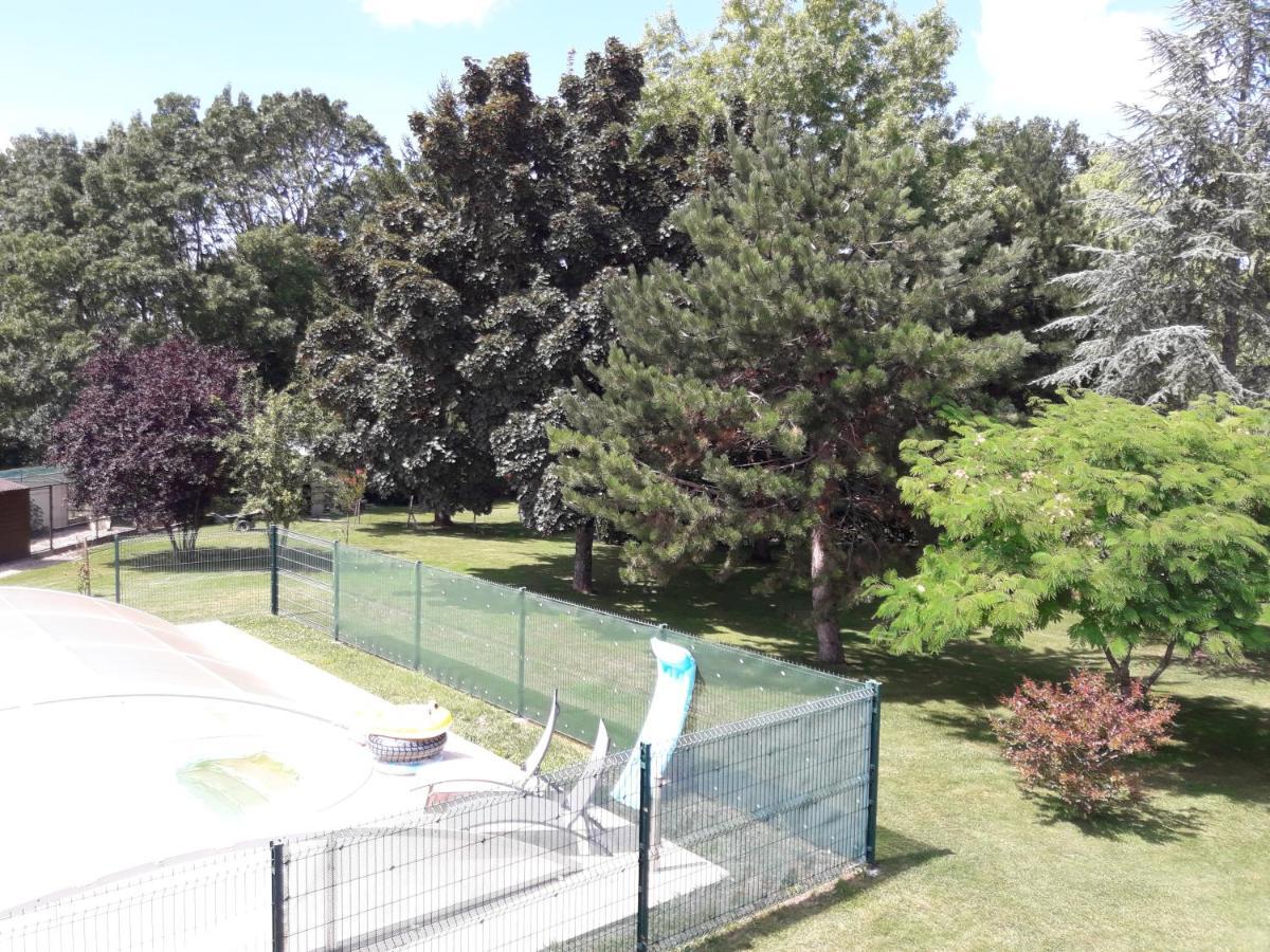 Saint-Hilaire-la-Palud Logis De Lange Studio 2 P מראה חיצוני תמונה