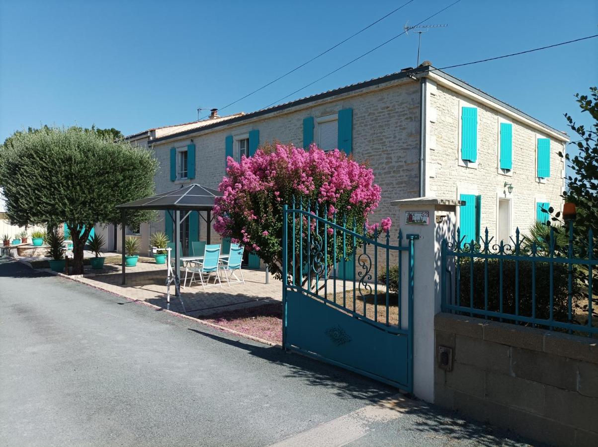 Saint-Hilaire-la-Palud Logis De Lange Studio 2 P מראה חיצוני תמונה