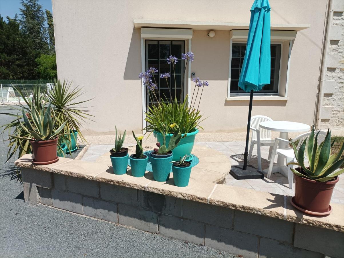 Saint-Hilaire-la-Palud Logis De Lange Studio 2 P מראה חיצוני תמונה
